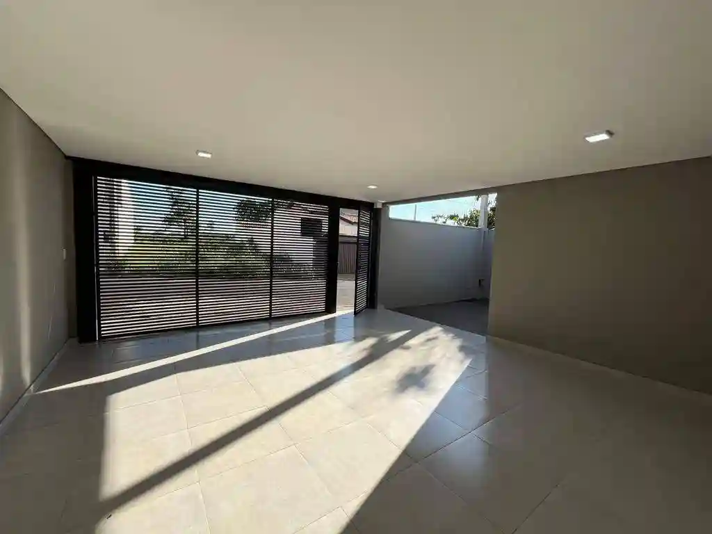 Casa com 3 quartos à venda, 200m² — foto 25 de 28