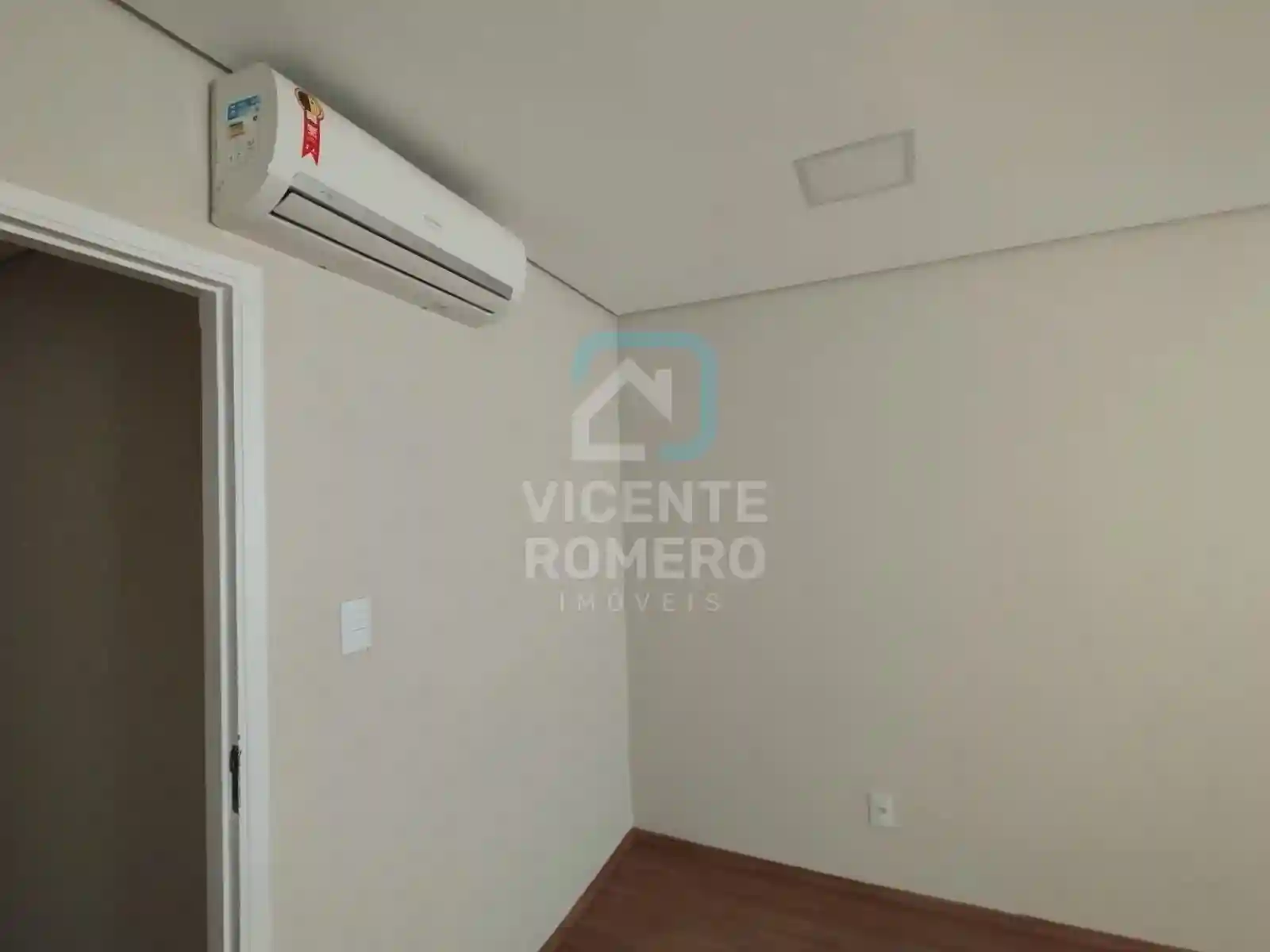 Conjunto Comercial / Sala  à venda, 50m² — foto 26 de 32
