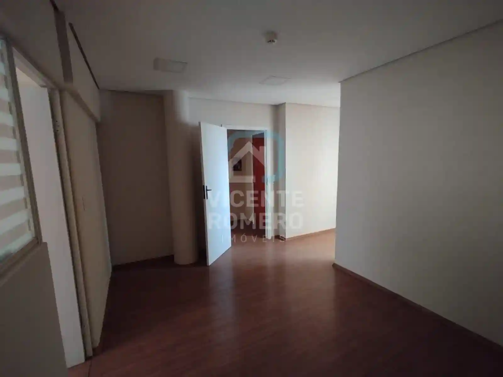 Conjunto Comercial / Sala  à venda, 50m² — foto 13 de 32