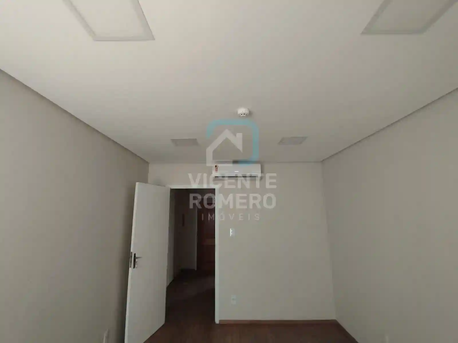 Conjunto Comercial / Sala  à venda, 50m² — foto 29 de 32