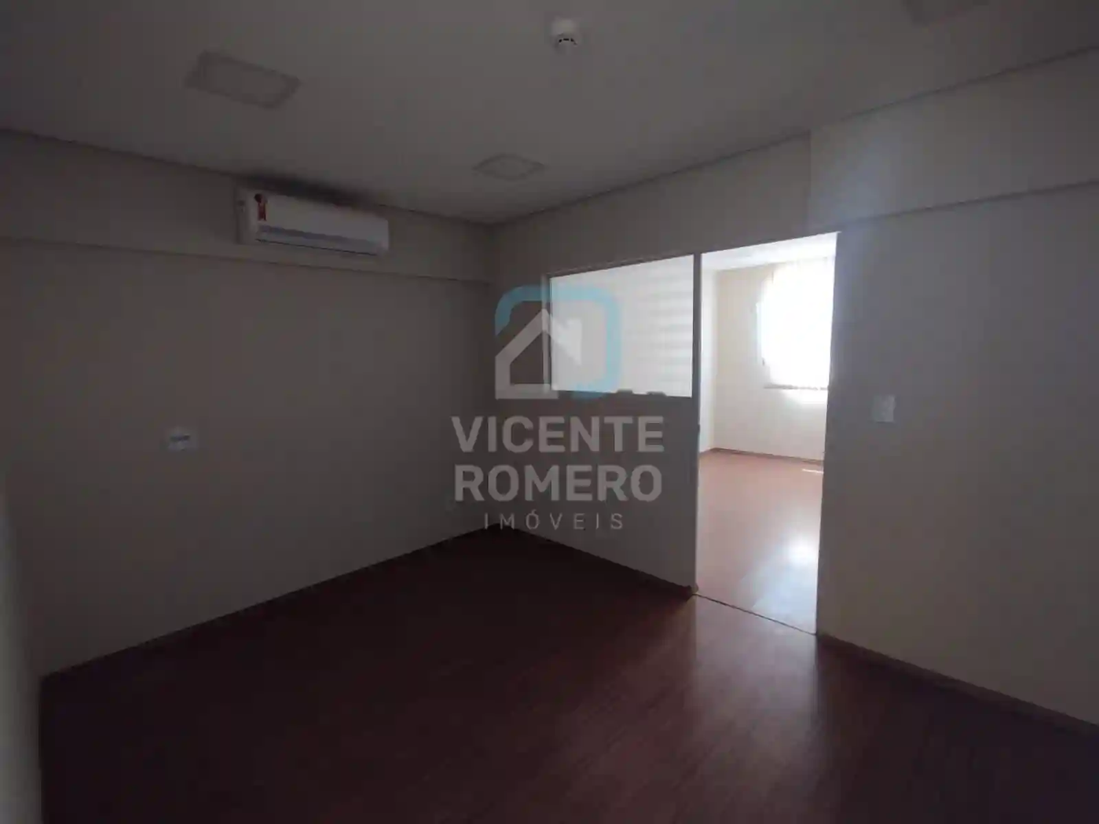 Conjunto Comercial / Sala  à venda, 50m² — foto 15 de 32