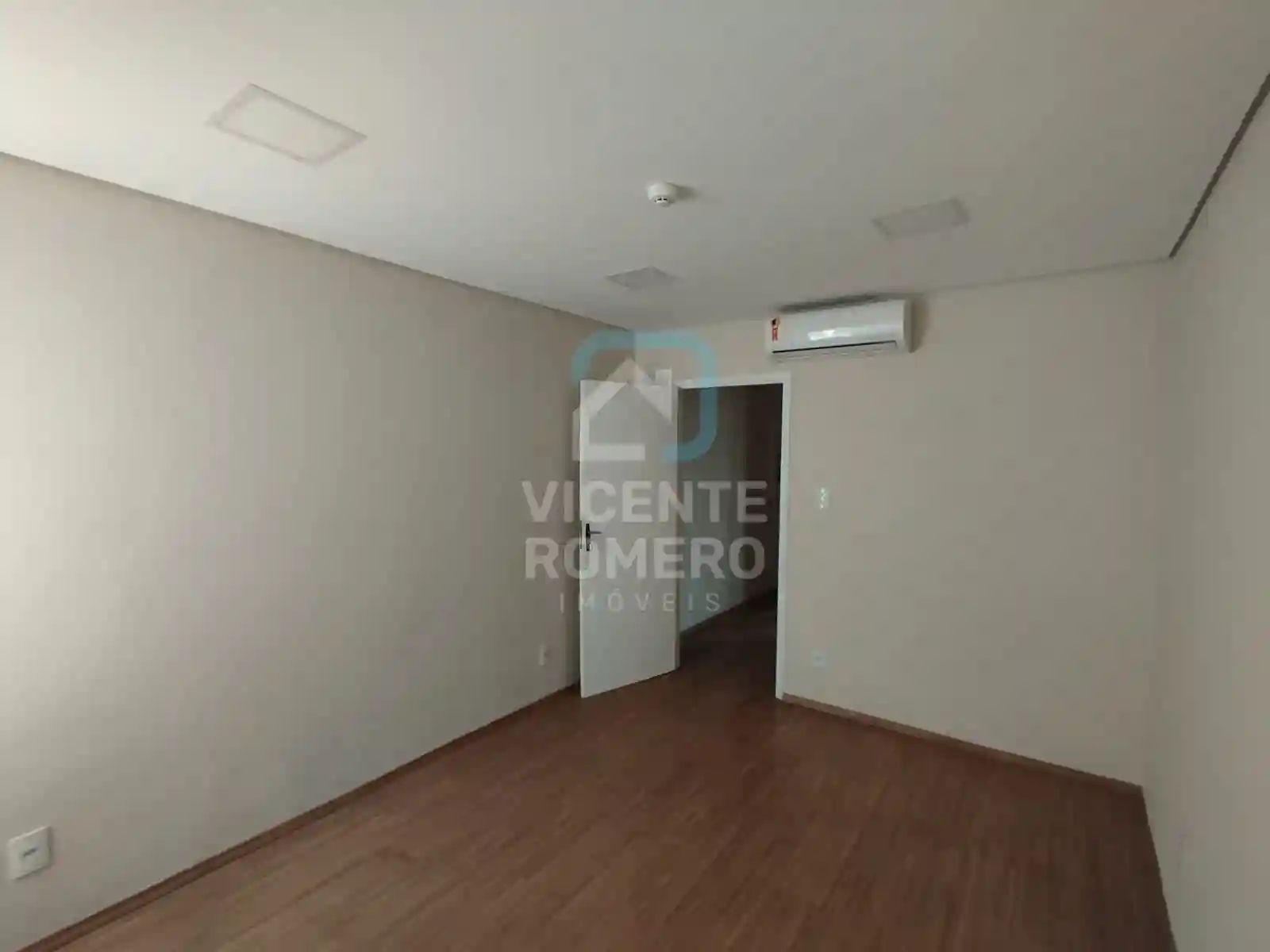 Conjunto Comercial / Sala  à venda, 50m² — foto 22 de 32