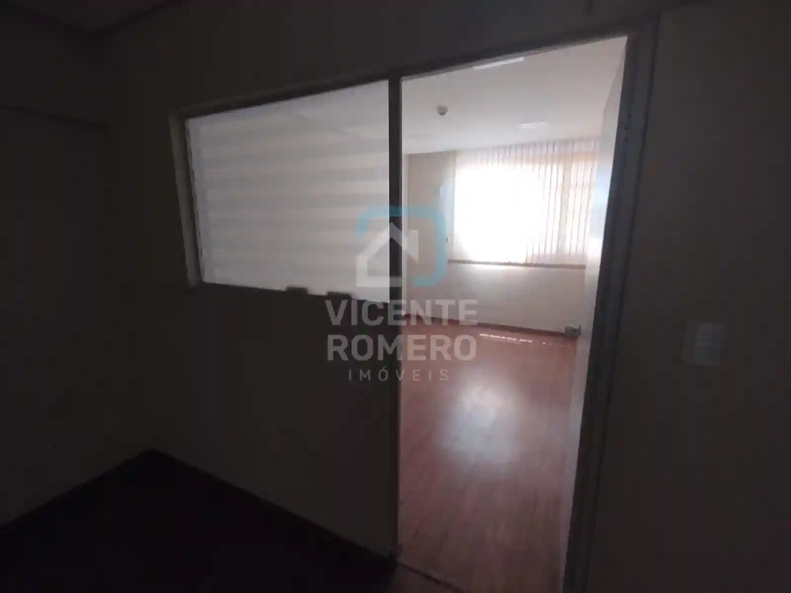 Conjunto Comercial / Sala  à venda, 50m² — foto 10 de 32