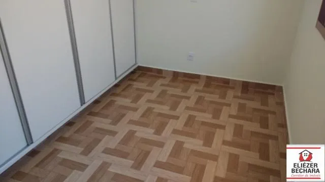 Casa à venda — foto 1 de 7