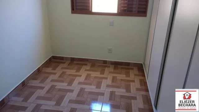 Casa à venda — foto 5 de 7