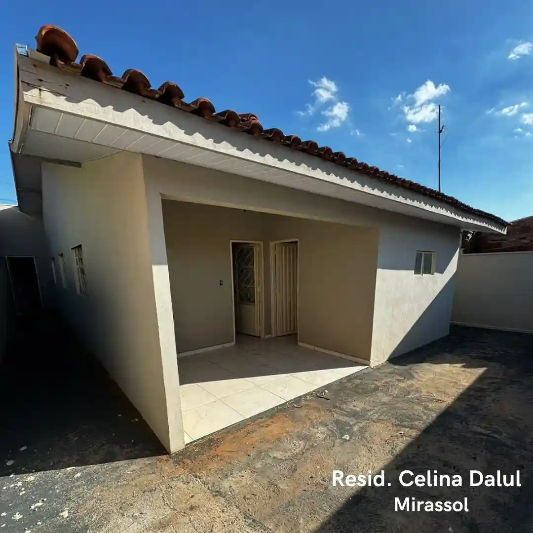 Casa com 3 quartos à venda, 140m² — foto 1 de 10