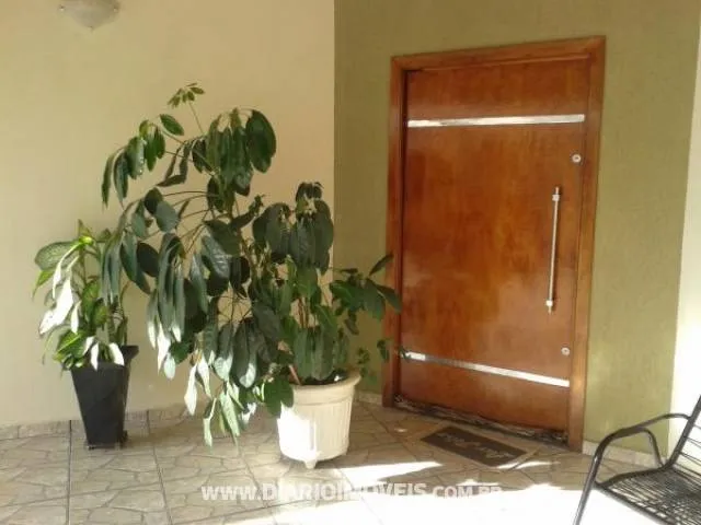 Casa à venda — foto 2 de 3