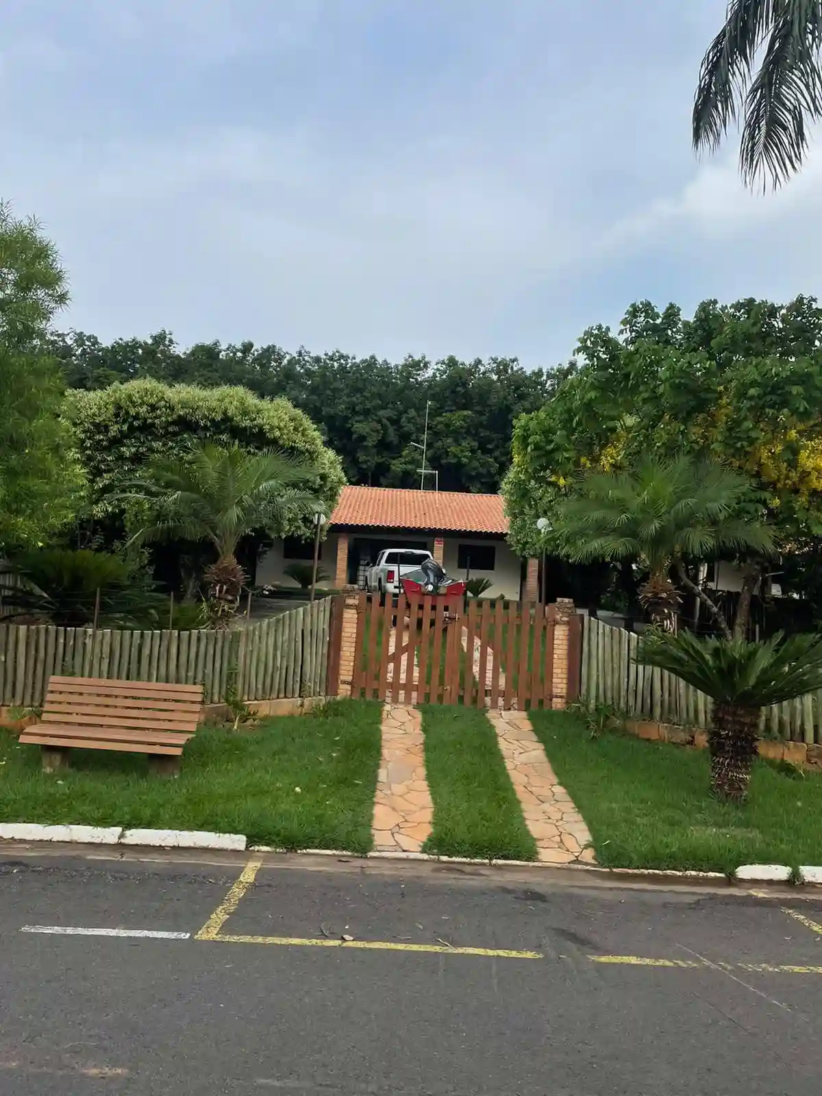 Casa de Condomínio com 4 quartos à venda, 600m² — foto 1 de 5