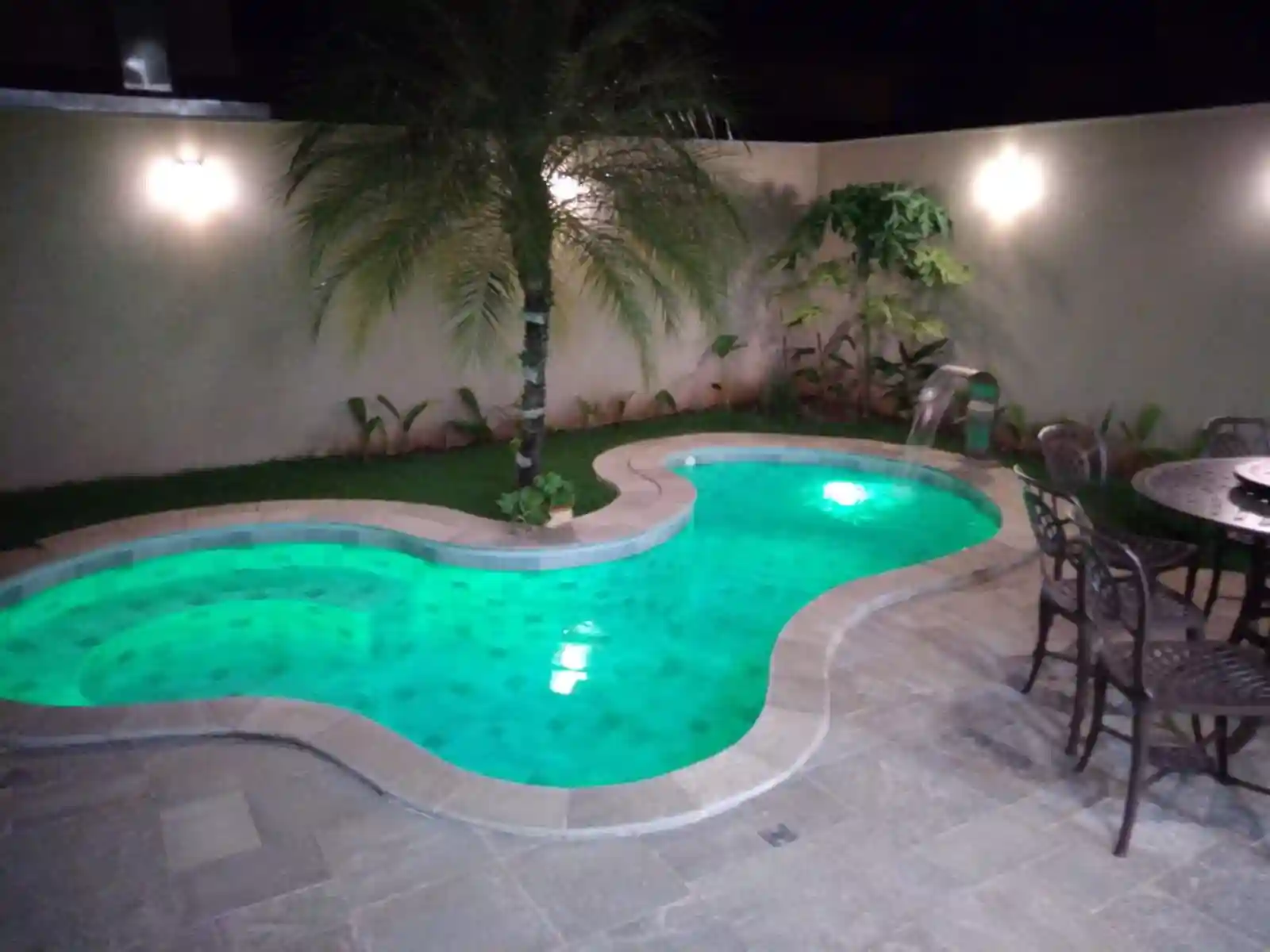 Casa de Condomínio com 3 quartos à venda, 242m² — foto 3 de 26