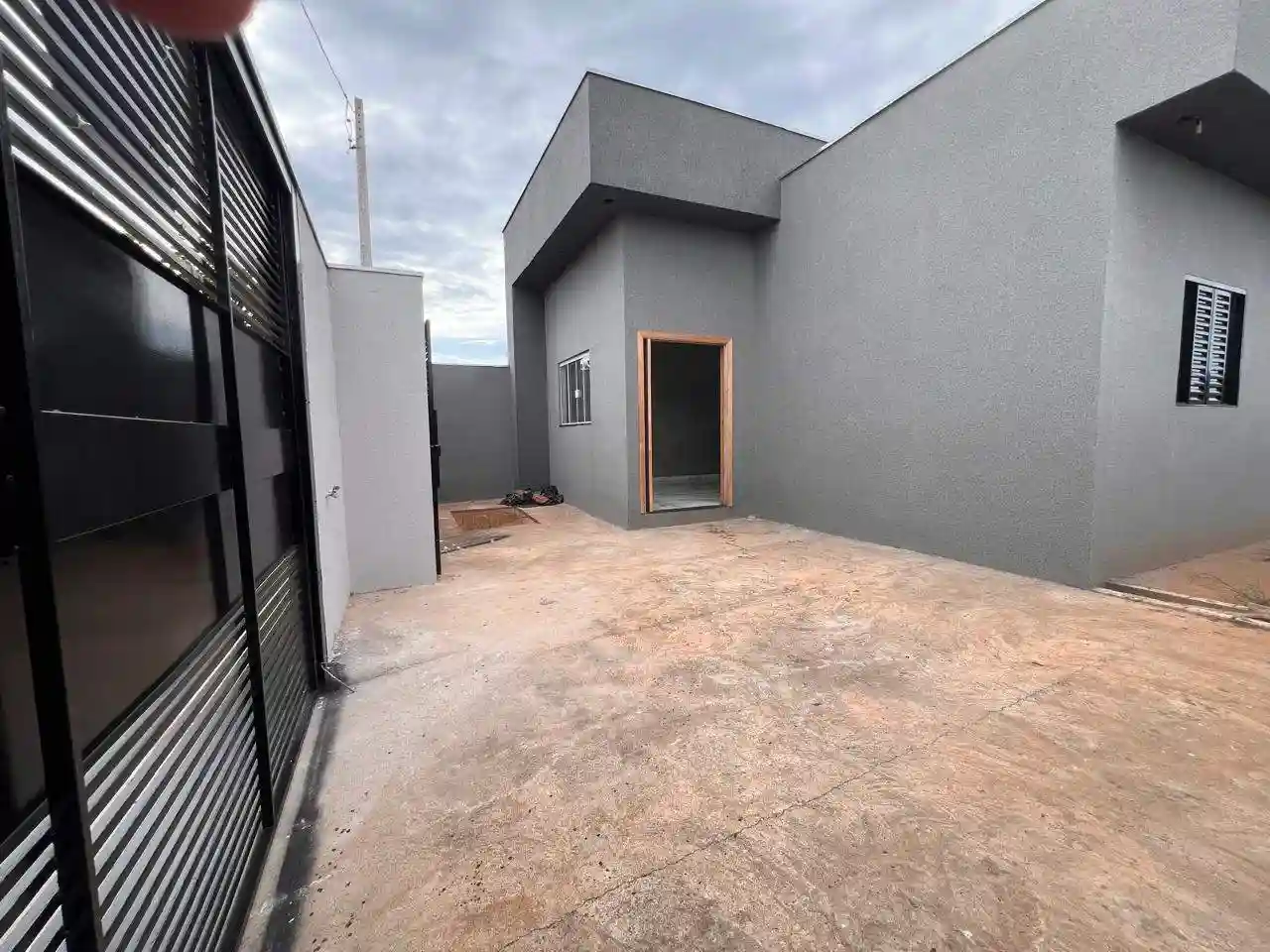 Casa com 2 quartos à venda, 70m² — foto 2 de 14