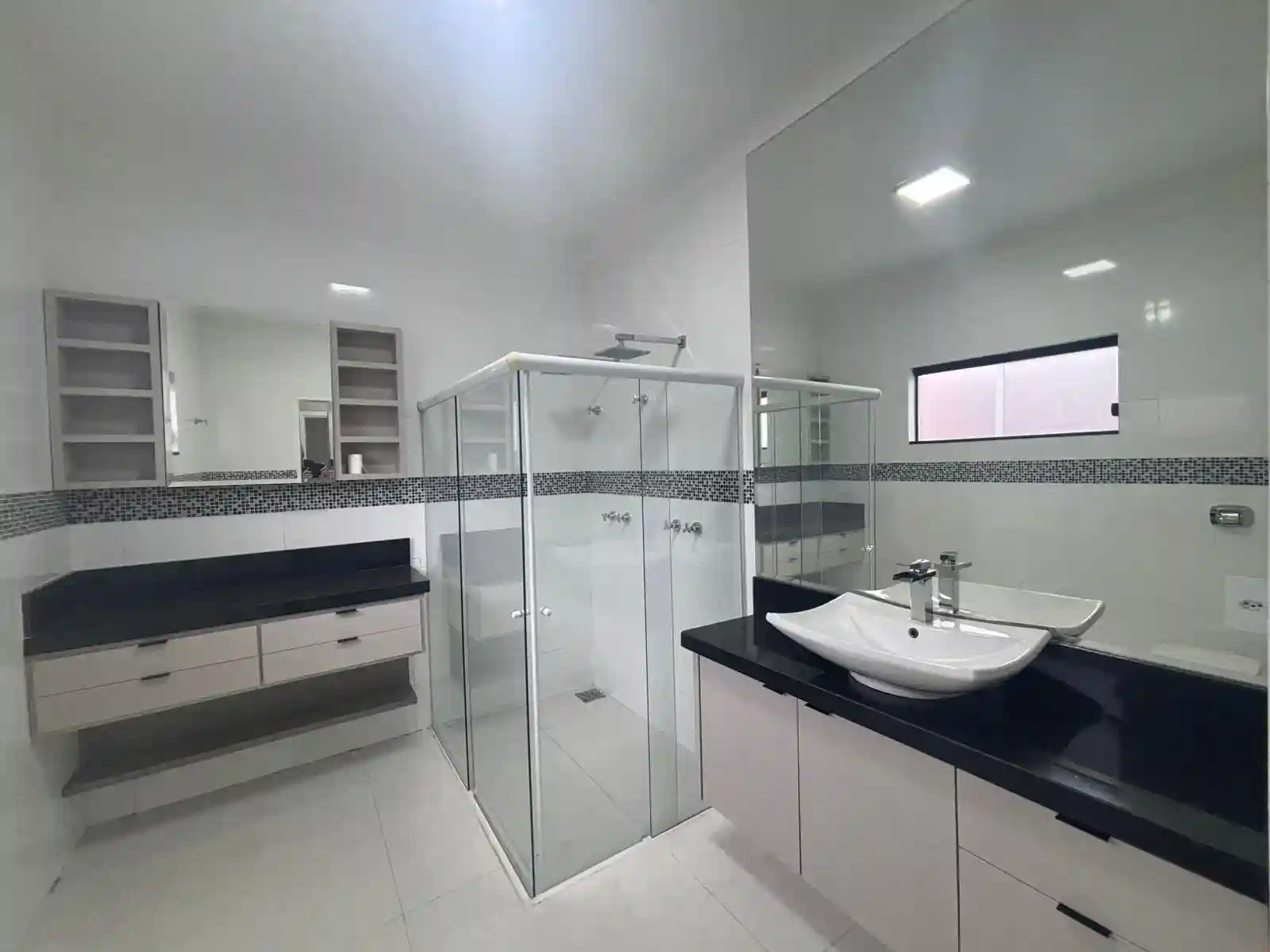 Casa de Condomínio com 3 quartos à venda, 440m² — foto 22 de 42