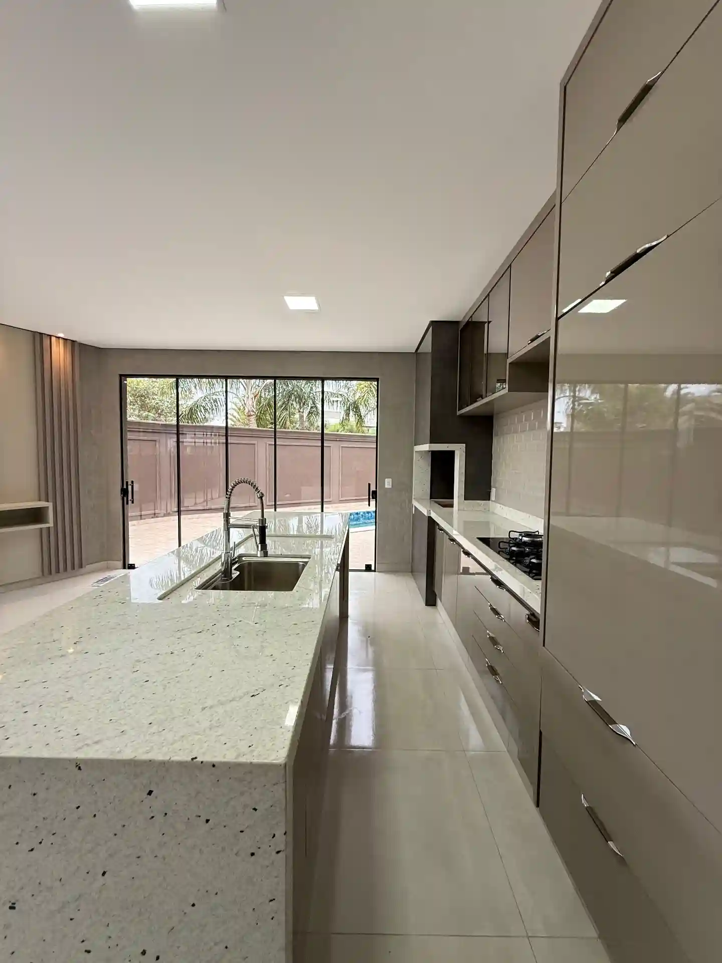 Casa de Condomínio com 3 quartos à venda, 440m² — foto 18 de 42