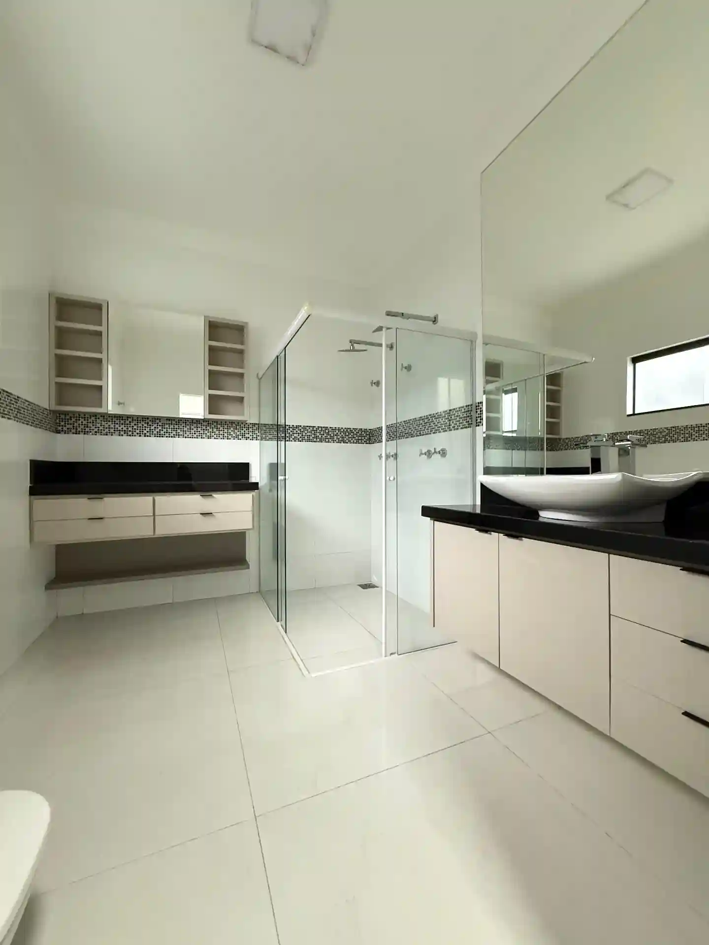 Casa de Condomínio com 3 quartos à venda, 440m² — foto 11 de 42