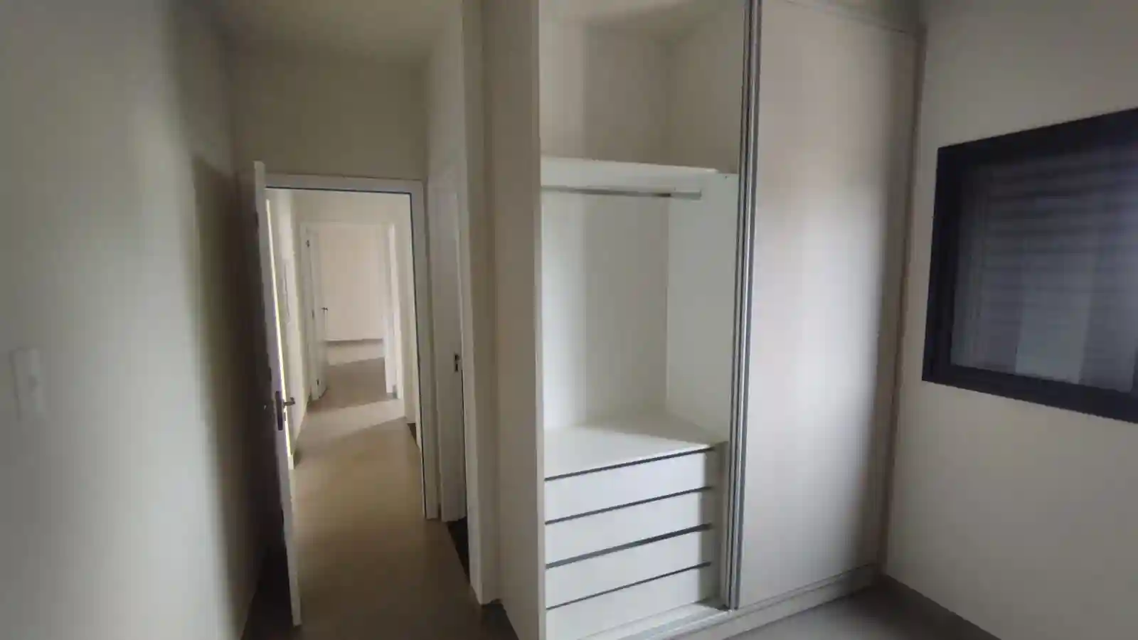 Casa de Condomínio com 3 quartos à venda, 225m² — foto 10 de 19