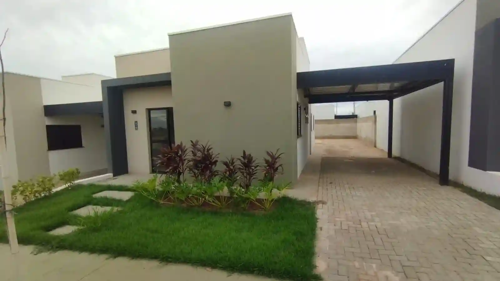 Casa de Condomínio com 3 quartos à venda, 225m² — foto 1 de 19