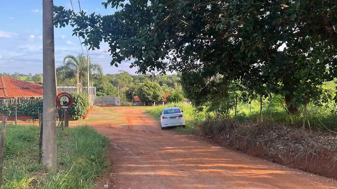 Fazenda / Sítio / Chácara  à venda, 1000m² — foto 2 de 10