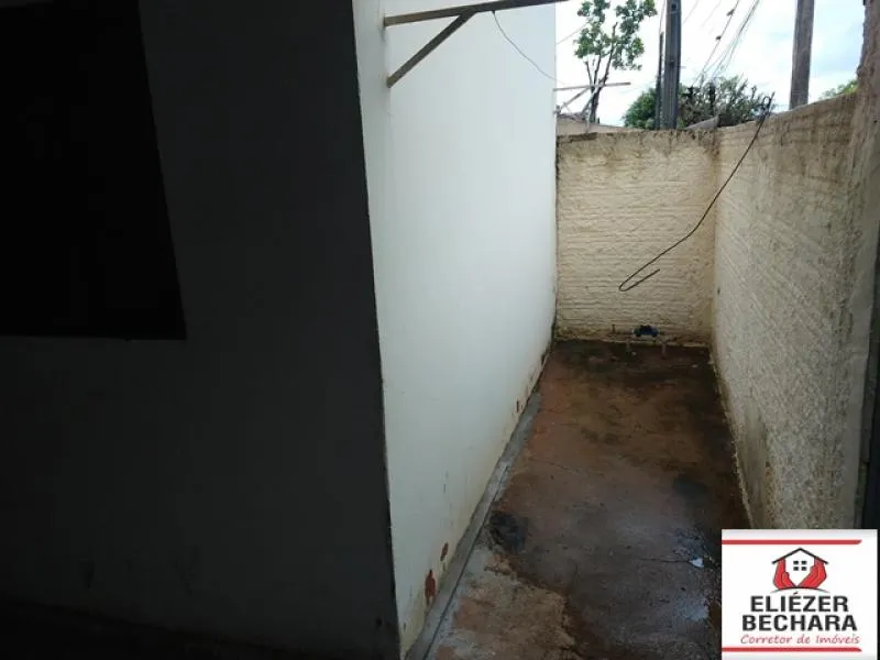 Casa à venda — foto 1 de 3