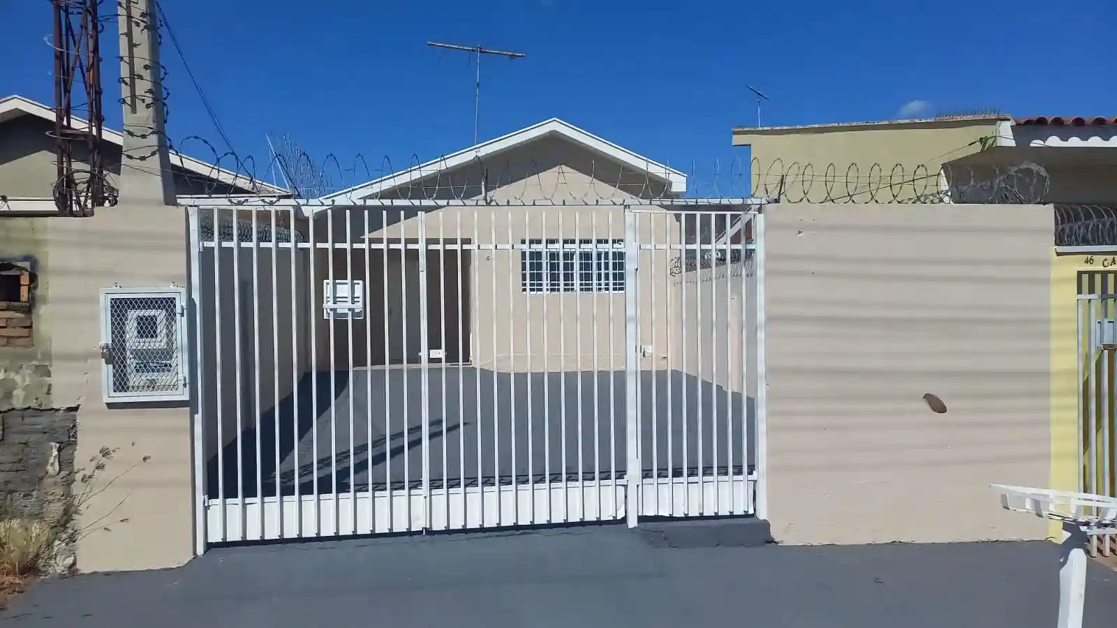 Casa de Vila com 2 quartos à venda, 200m² — foto 1 de 15