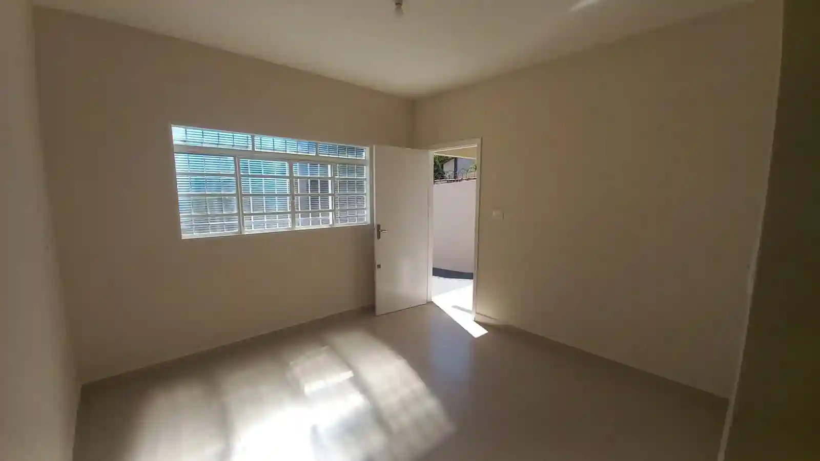 Casa de Vila com 2 quartos à venda, 200m² — foto 4 de 15