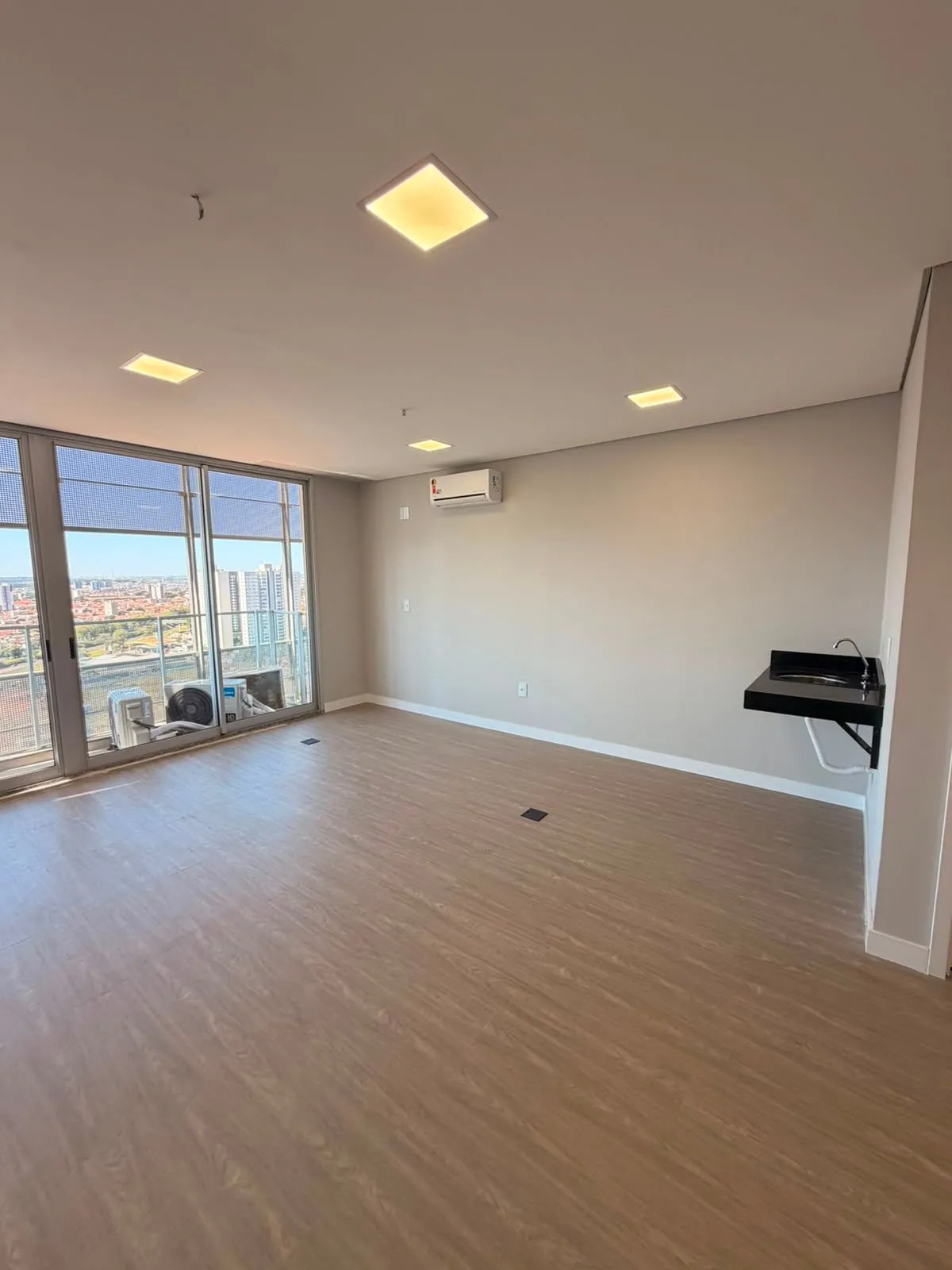 Conjunto Comercial / Sala para aluguel, 59m² — foto 2 de 15