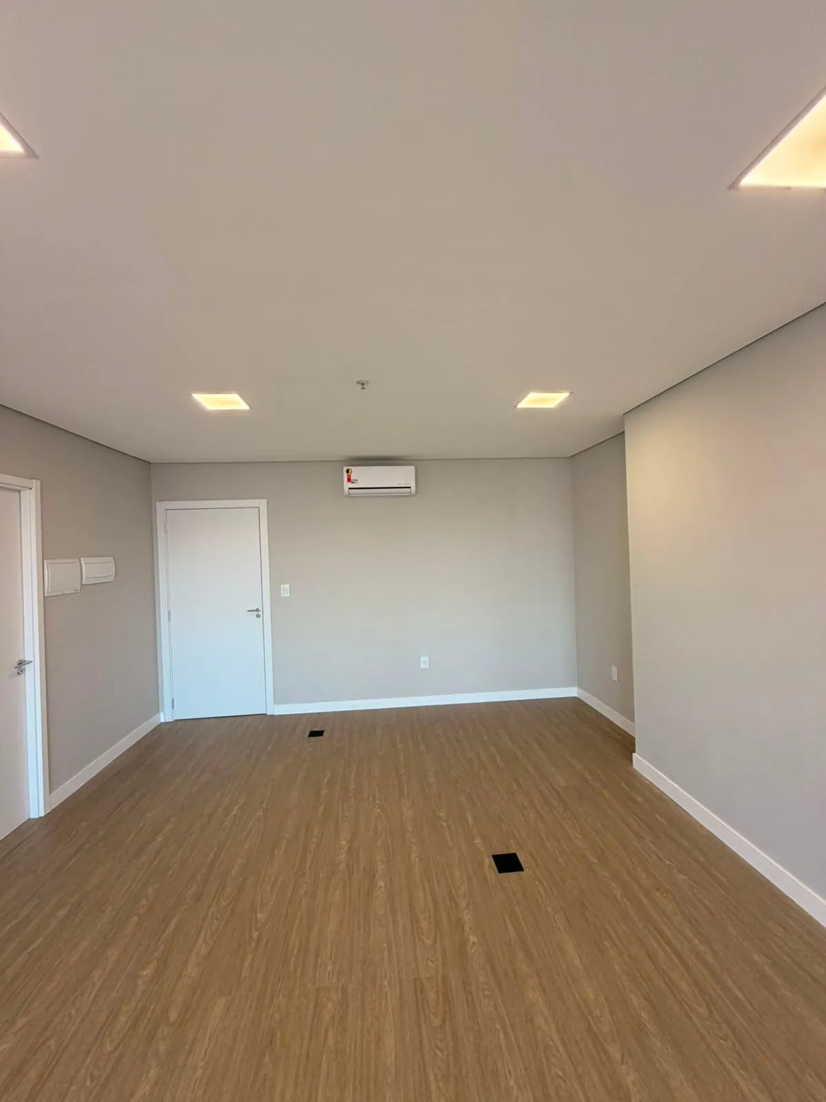 Conjunto Comercial / Sala para aluguel, 59m² — foto 6 de 15