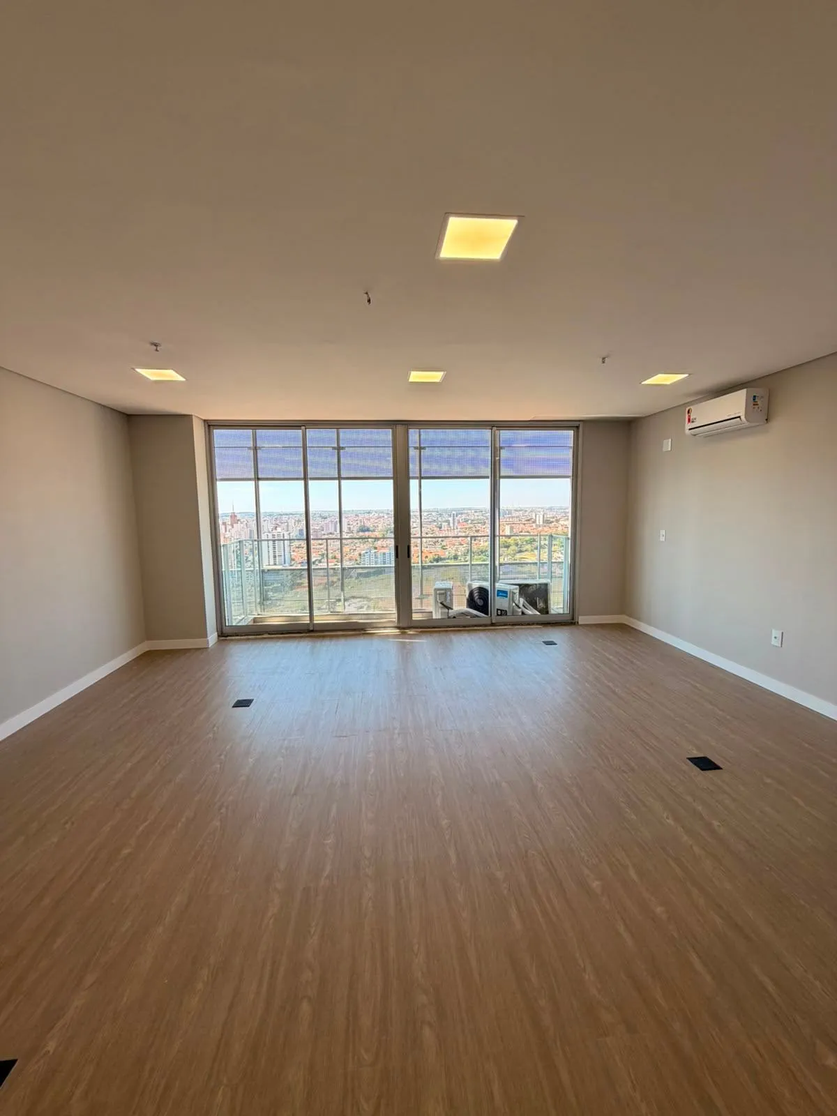 Conjunto Comercial / Sala para aluguel, 59m² — foto 14 de 15
