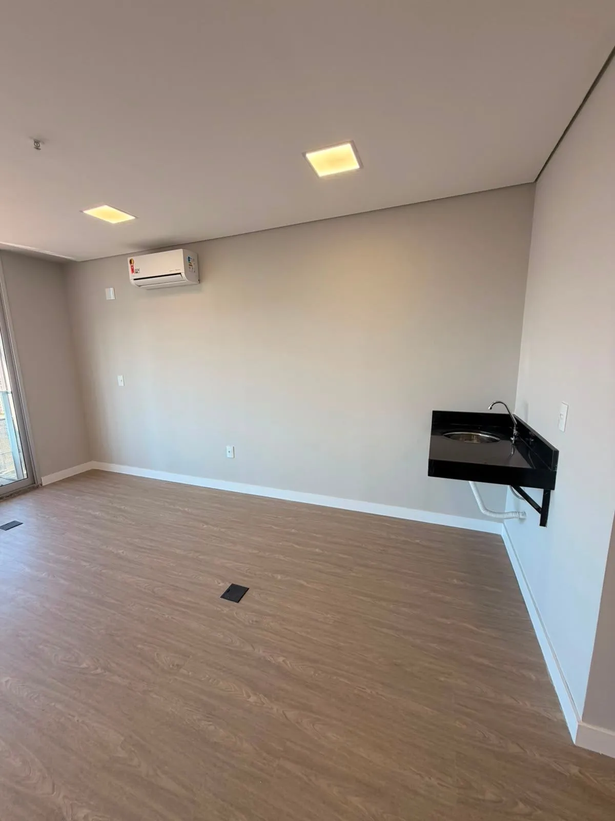 Conjunto Comercial / Sala para aluguel, 59m² — foto 10 de 15