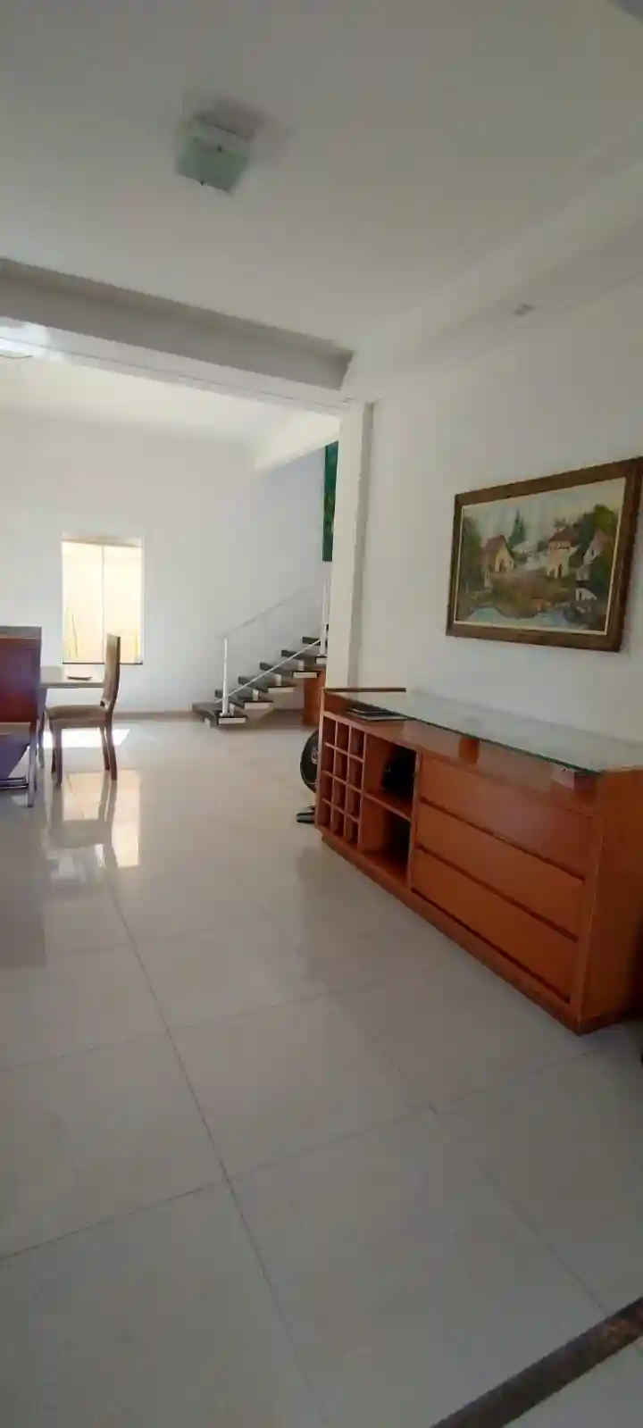 Casa de Condomínio com 3 quartos à venda, 236m² — foto 12 de 33