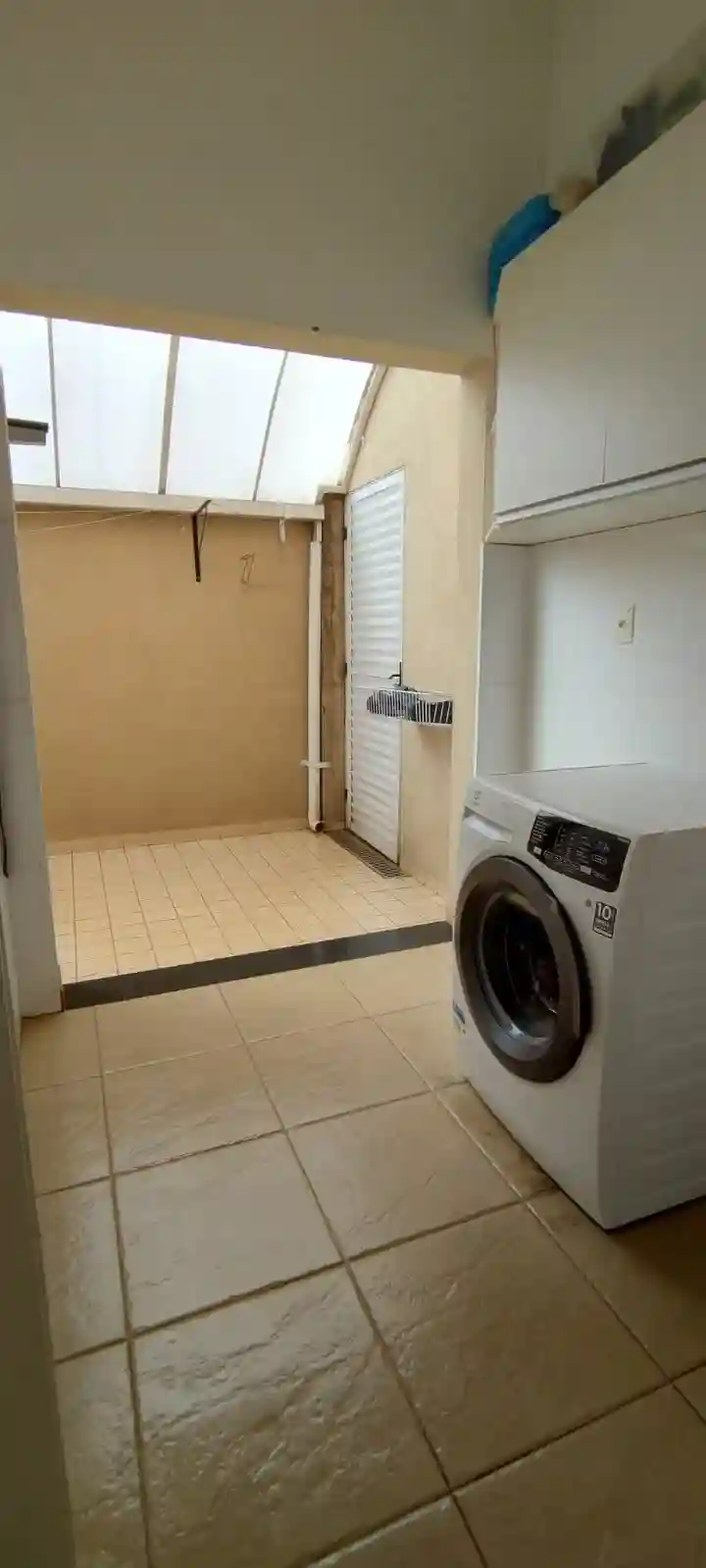 Casa de Condomínio com 3 quartos à venda, 236m² — foto 13 de 33