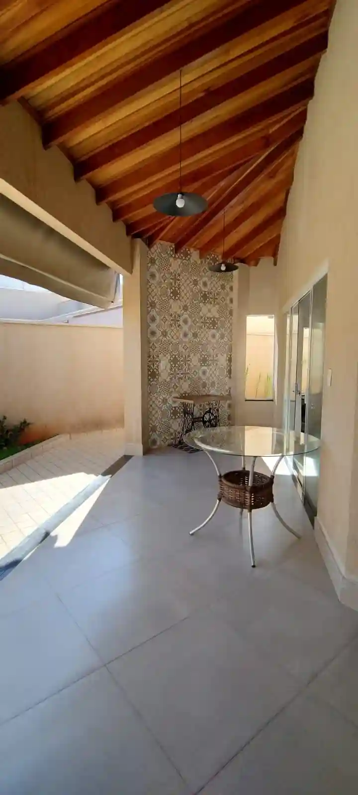 Casa de Condomínio com 3 quartos à venda, 236m² — foto 3 de 33