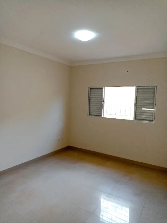Casa à venda — foto 1 de 14
