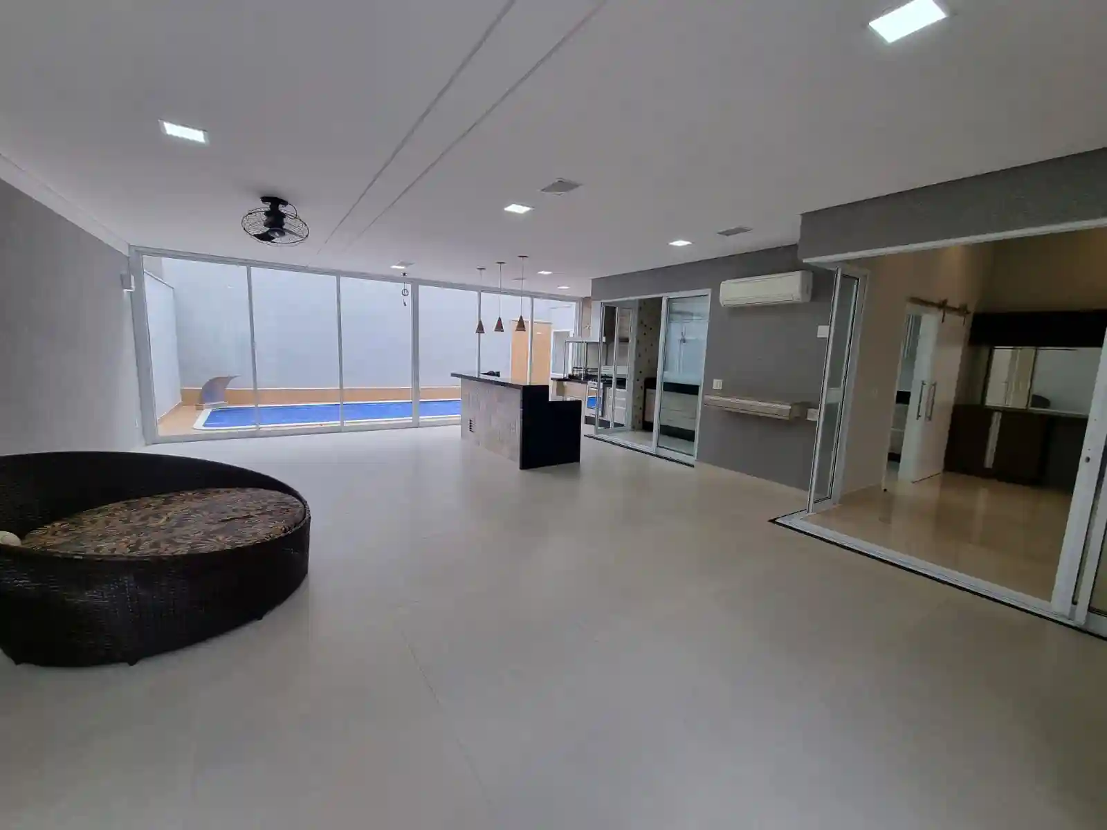 Casa de Condomínio com 4 quartos à venda, 515m² — foto 3 de 19