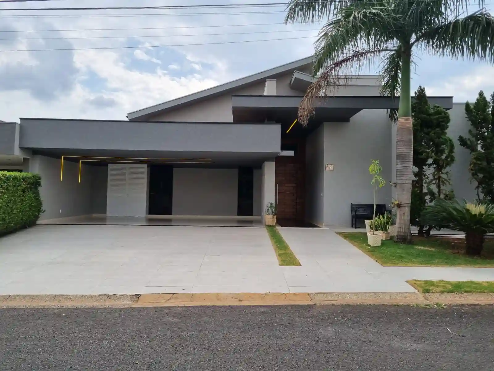 Casa de Condomínio com 4 quartos à venda, 515m² — foto 1 de 19