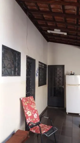 Casa à venda — foto 2 de 3