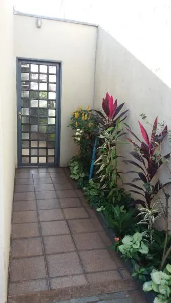 Casa à venda — foto 3 de 3