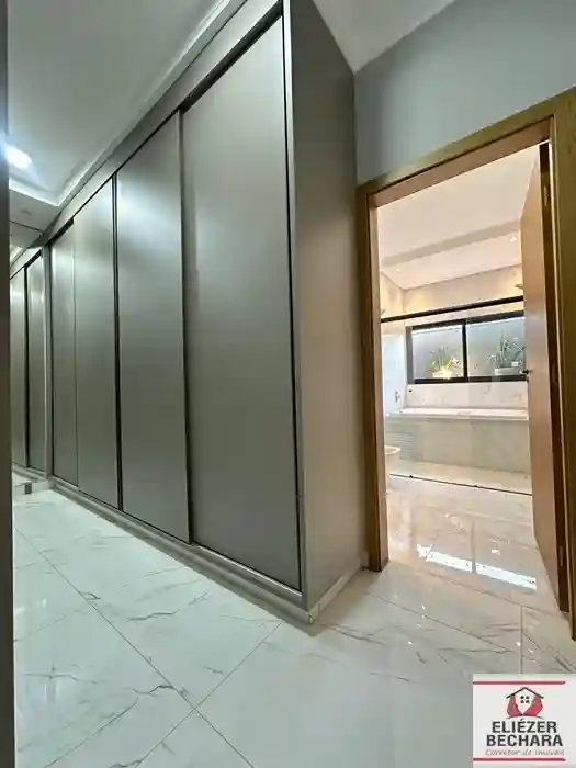 Casa de Condomínio com 3 quartos à venda, 219m² — foto 18 de 23
