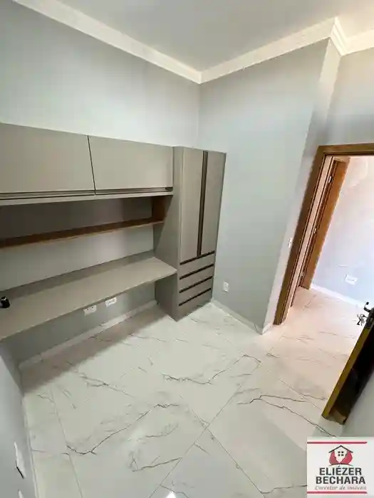 Casa de Condomínio com 3 quartos à venda, 219m² — foto 2 de 23