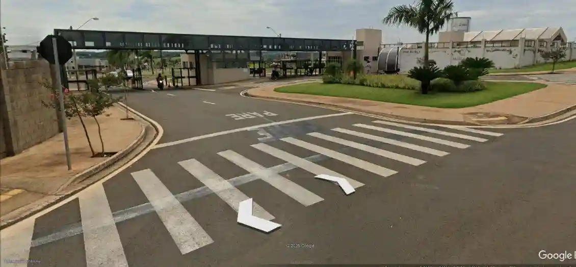 Terreno / Lote / Condomínio  à venda, 253m² — foto 1 de 6