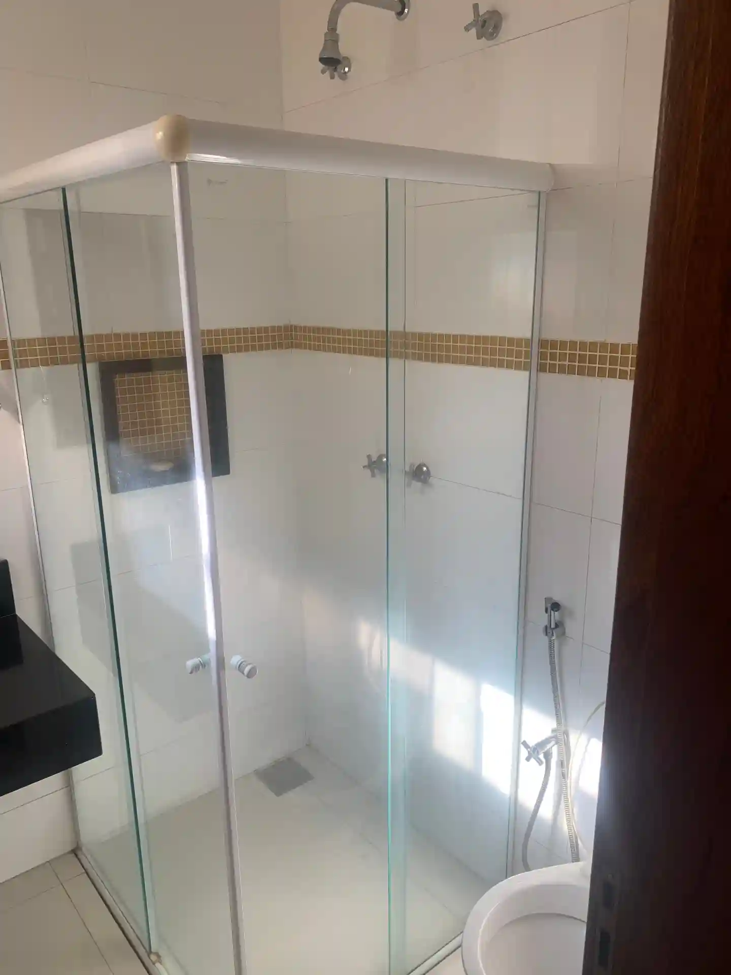Casa de Condomínio com 5 quartos à venda, 200m² — foto 28 de 49