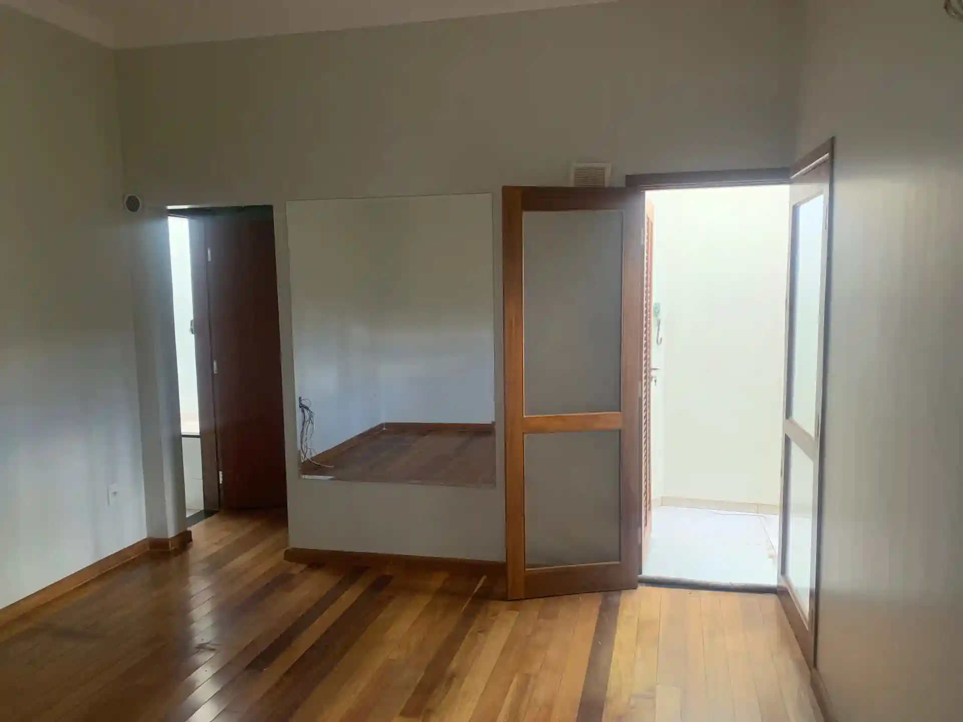 Casa de Condomínio com 5 quartos à venda, 200m² — foto 17 de 49
