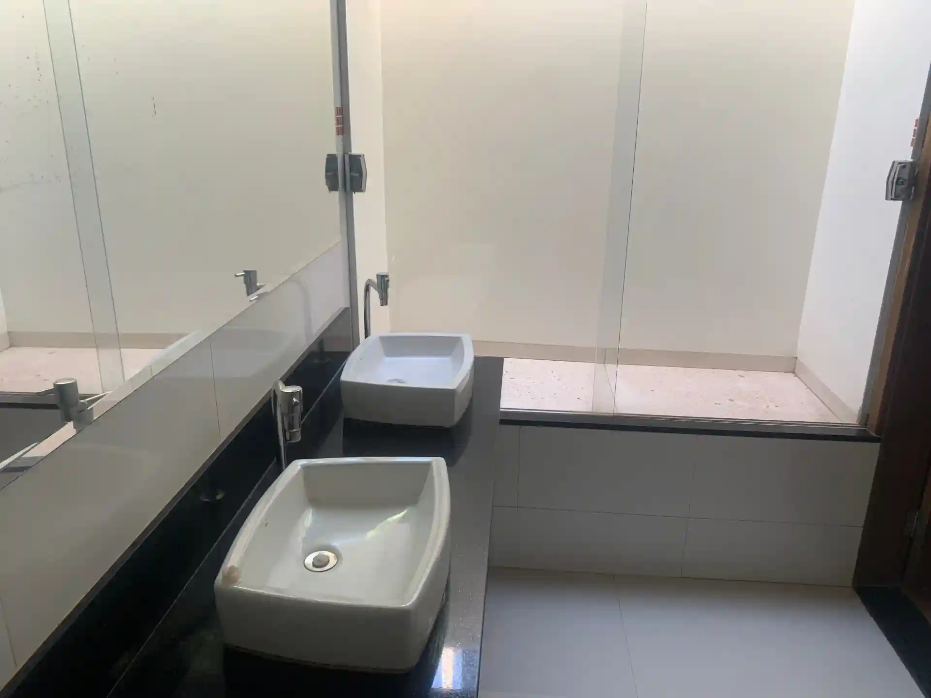 Casa de Condomínio com 5 quartos à venda, 200m² — foto 20 de 49