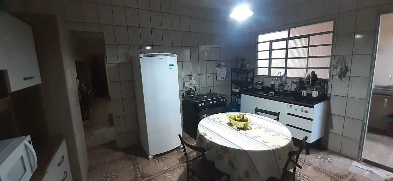 Casa com 3 quartos à venda, 180m² — foto 11 de 14