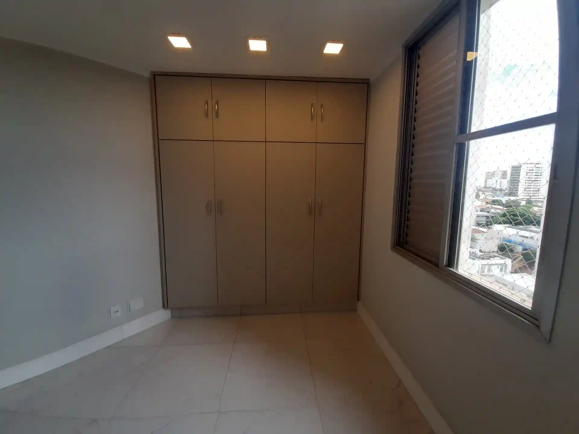 Apartamento com 3 quartos à venda, 200m² — foto 10 de 37