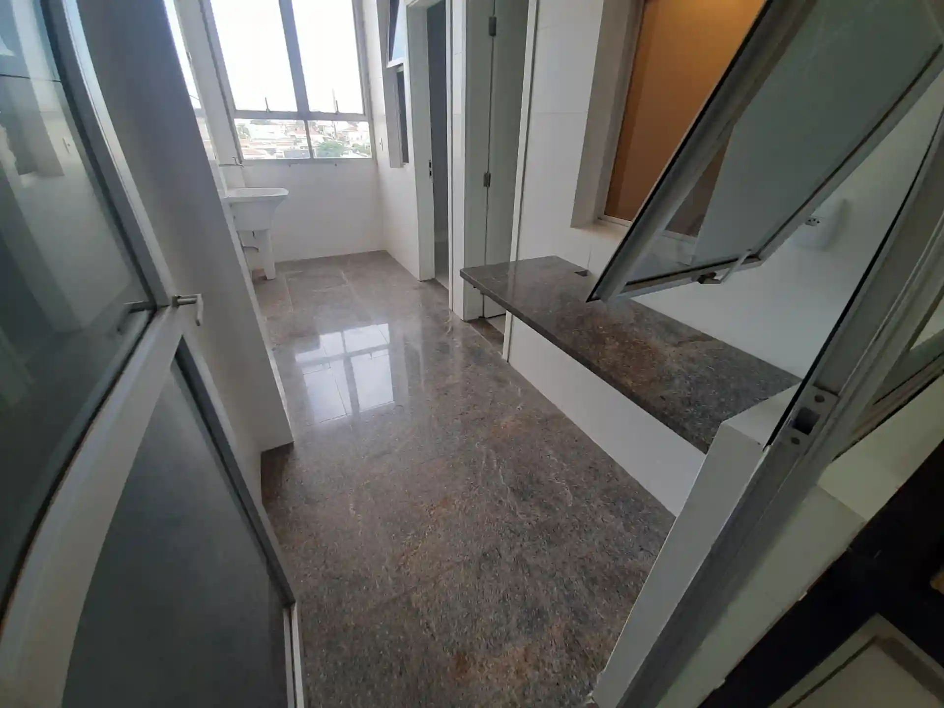 Apartamento com 3 quartos à venda, 200m² — foto 15 de 37