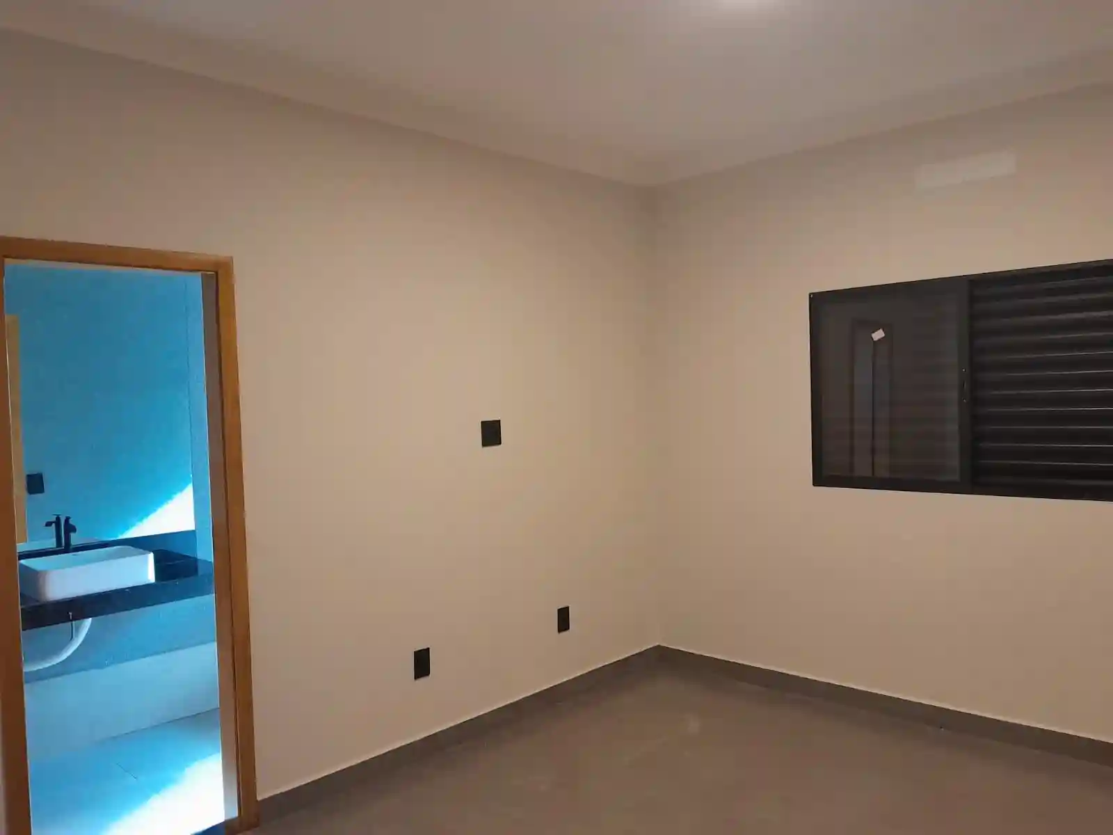 Casa com 3 quartos à venda, 210m² — foto 16 de 18