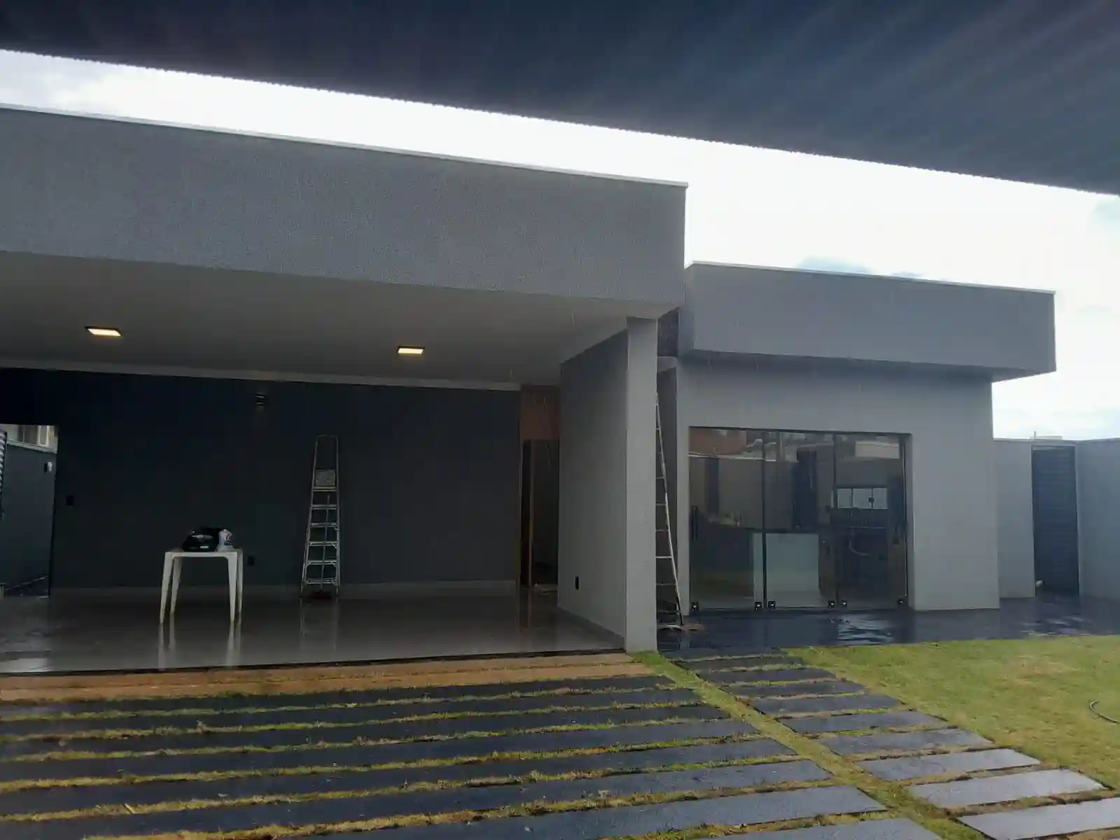 Casa com 3 quartos à venda, 210m² — foto 2 de 18