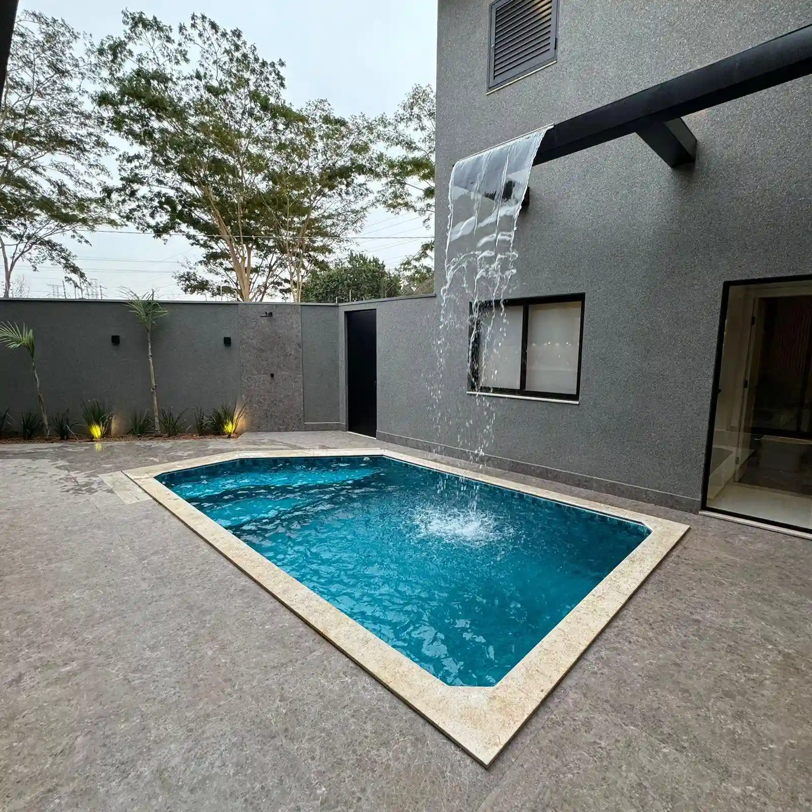 Casa de Condomínio com 4 quartos à venda, 173m² — foto 2 de 34