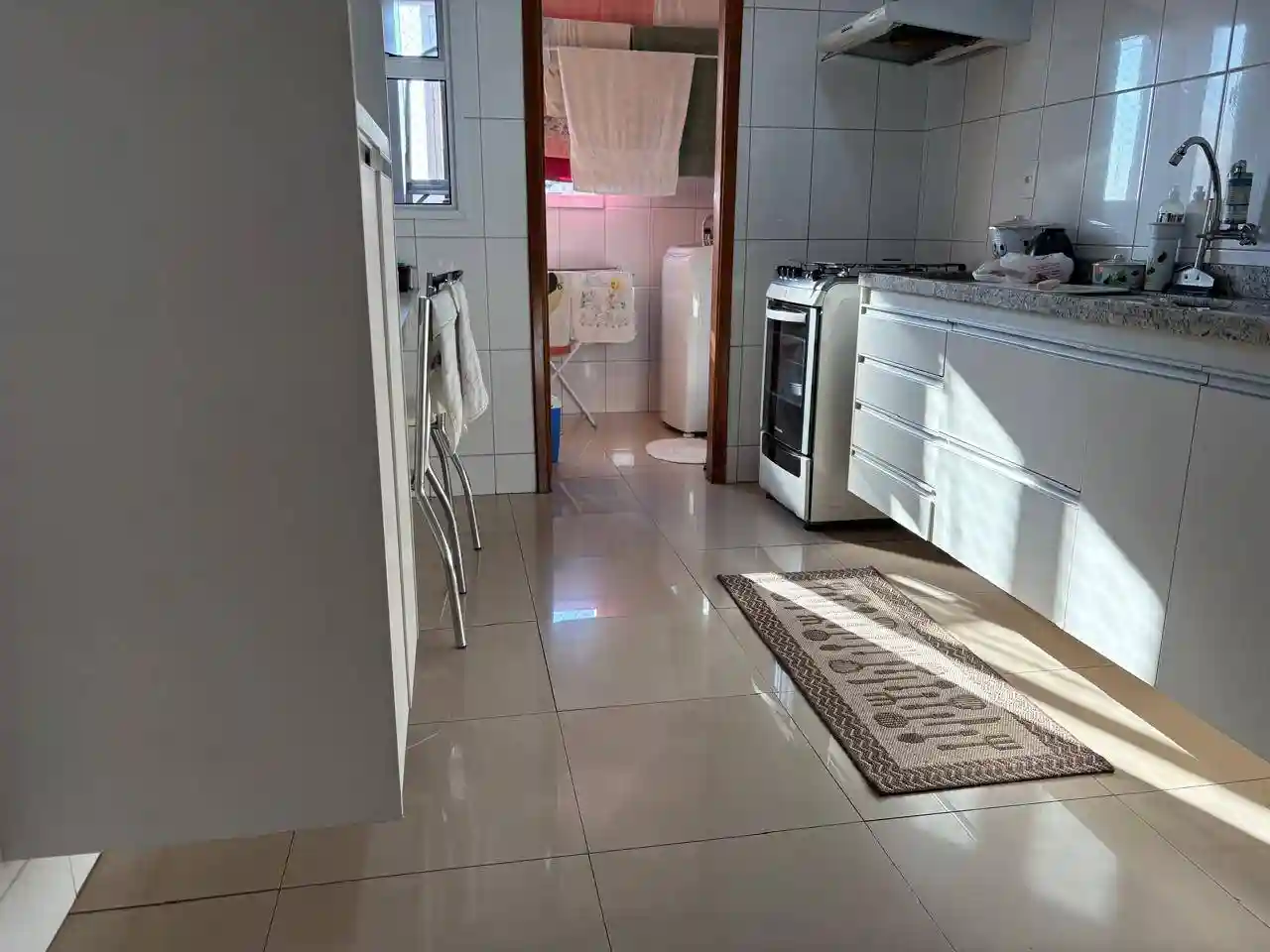 Apartamento com 3 quartos à venda, 96m² — foto 2 de 15