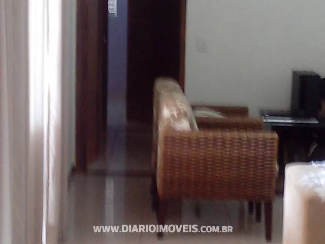 Casa de Condomínio à venda — foto 1 de 2