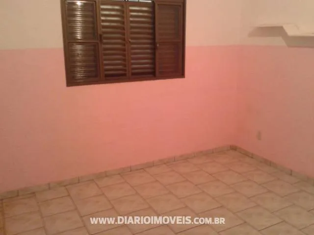 Casa à venda — foto 2 de 3